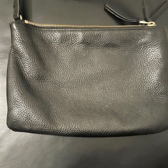 Black pebbled leather Vince Camuto Crossbody bag - Picture 3 of 6